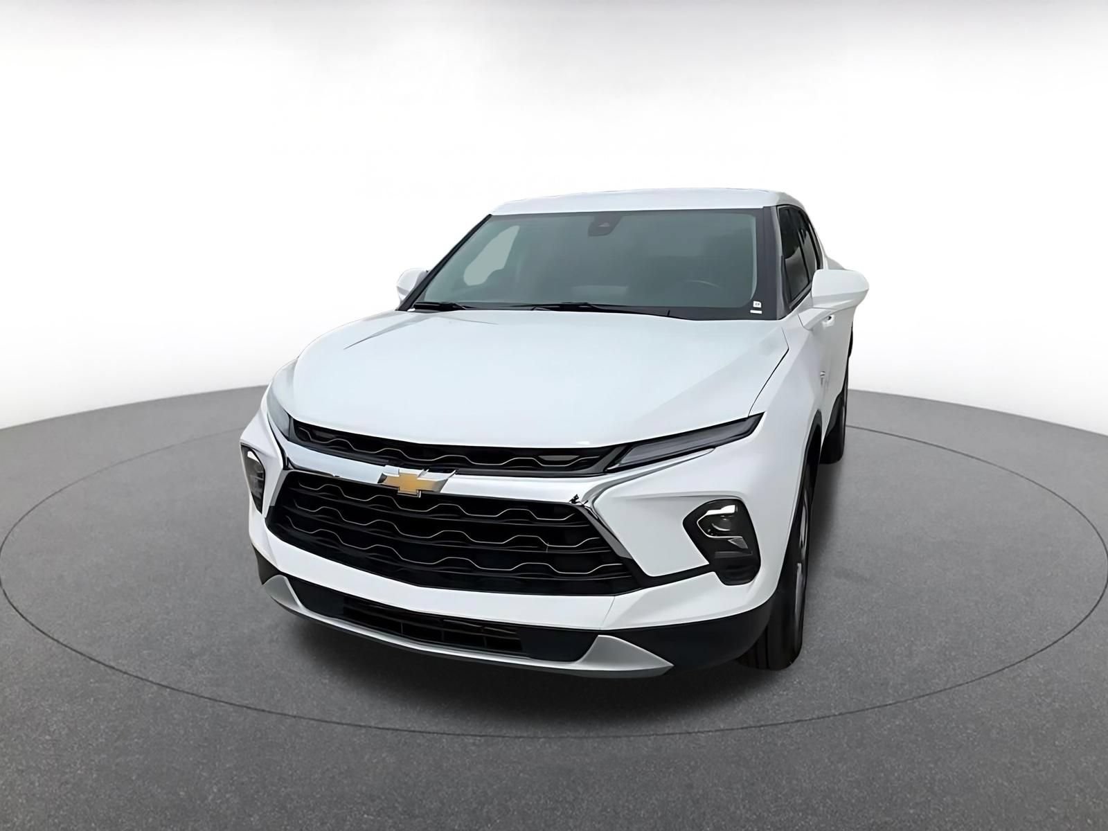 Used 2026 Chevrolet Blazer LT FWD image 5