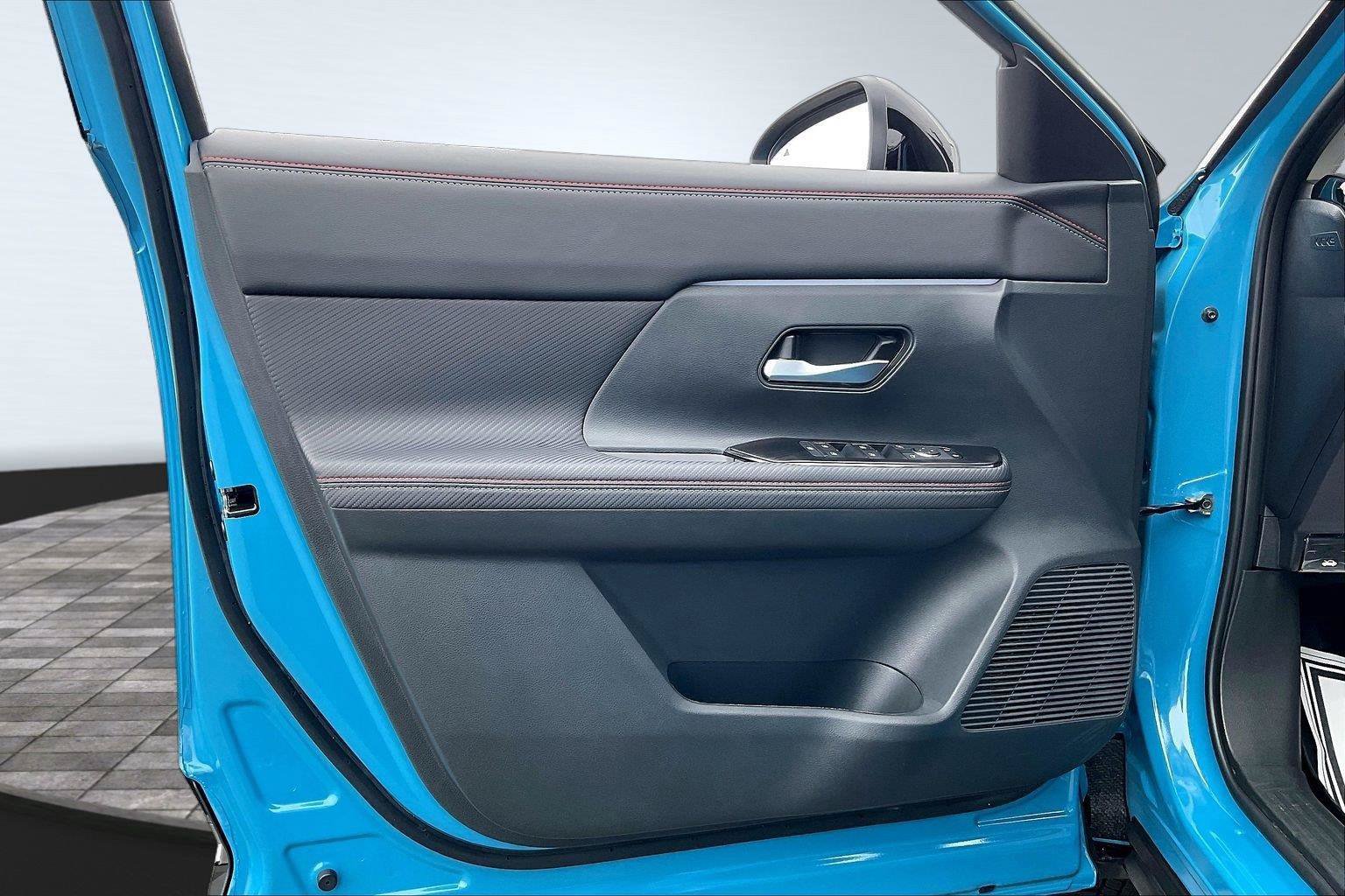Certified 2026 Nissan Kicks SR FWD image 23