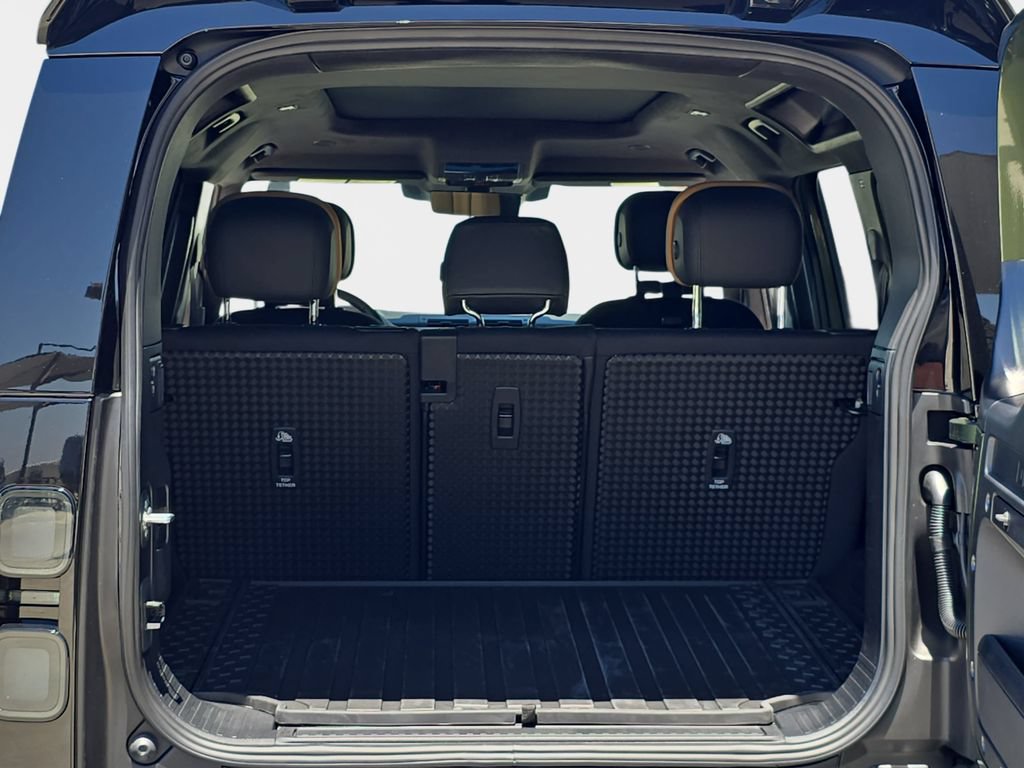 New 2026 Land Rover Defender 110 X AWD/4WD image 12