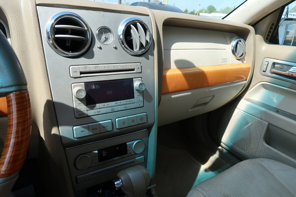 Used 2006 Lincoln Zephyr FWD image 15