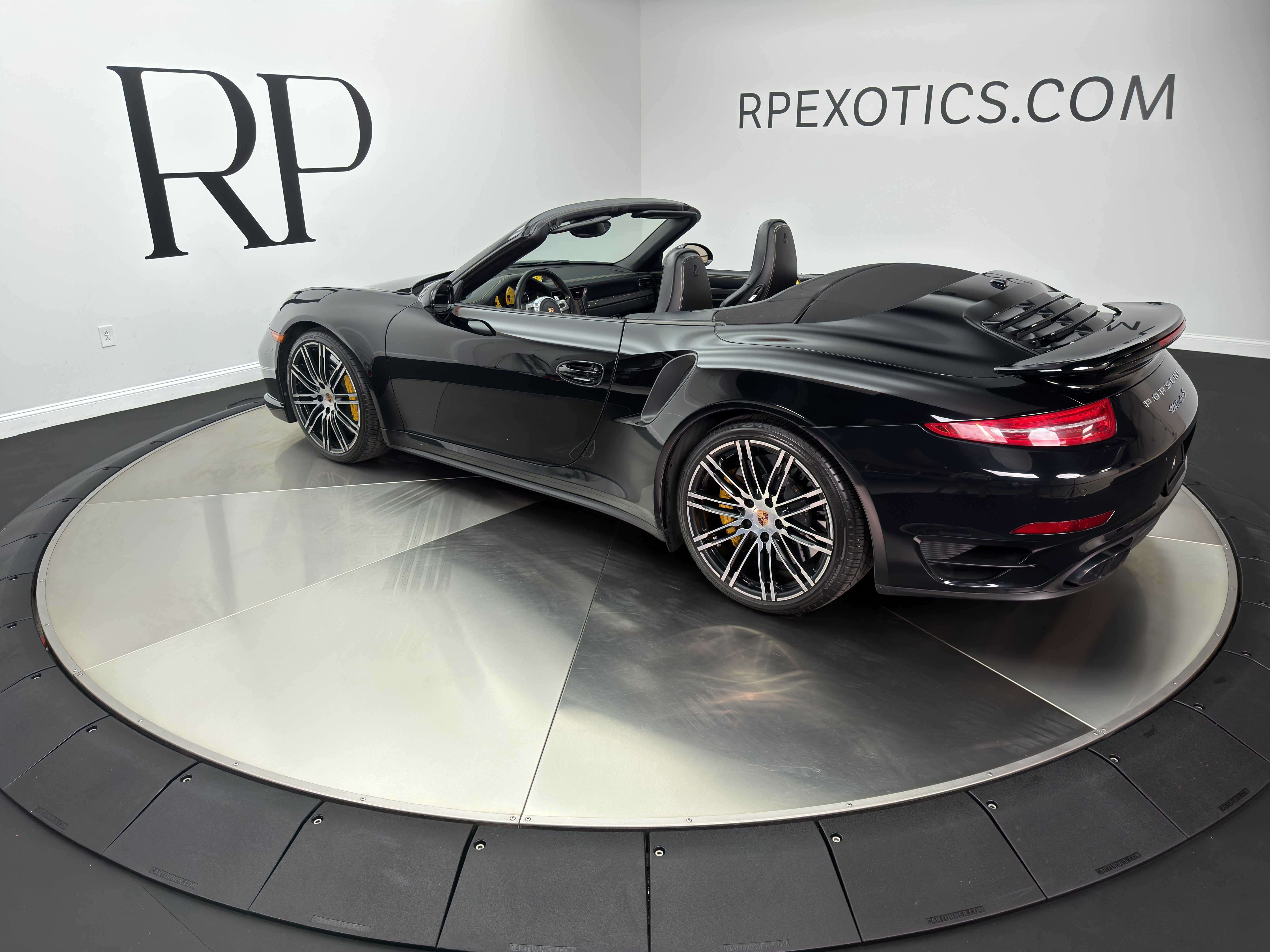 Used 2015 Porsche 911 Turbo S AWD/4WD image 7