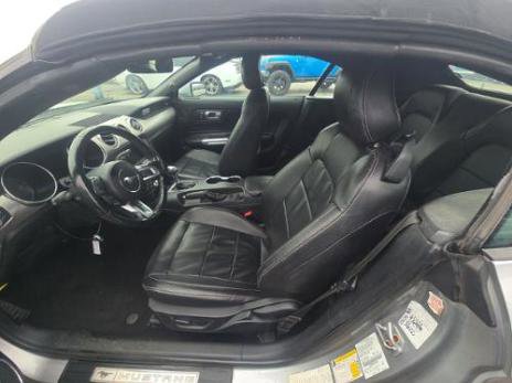 Used 2021 Ford Mustang Premium RWD image 5