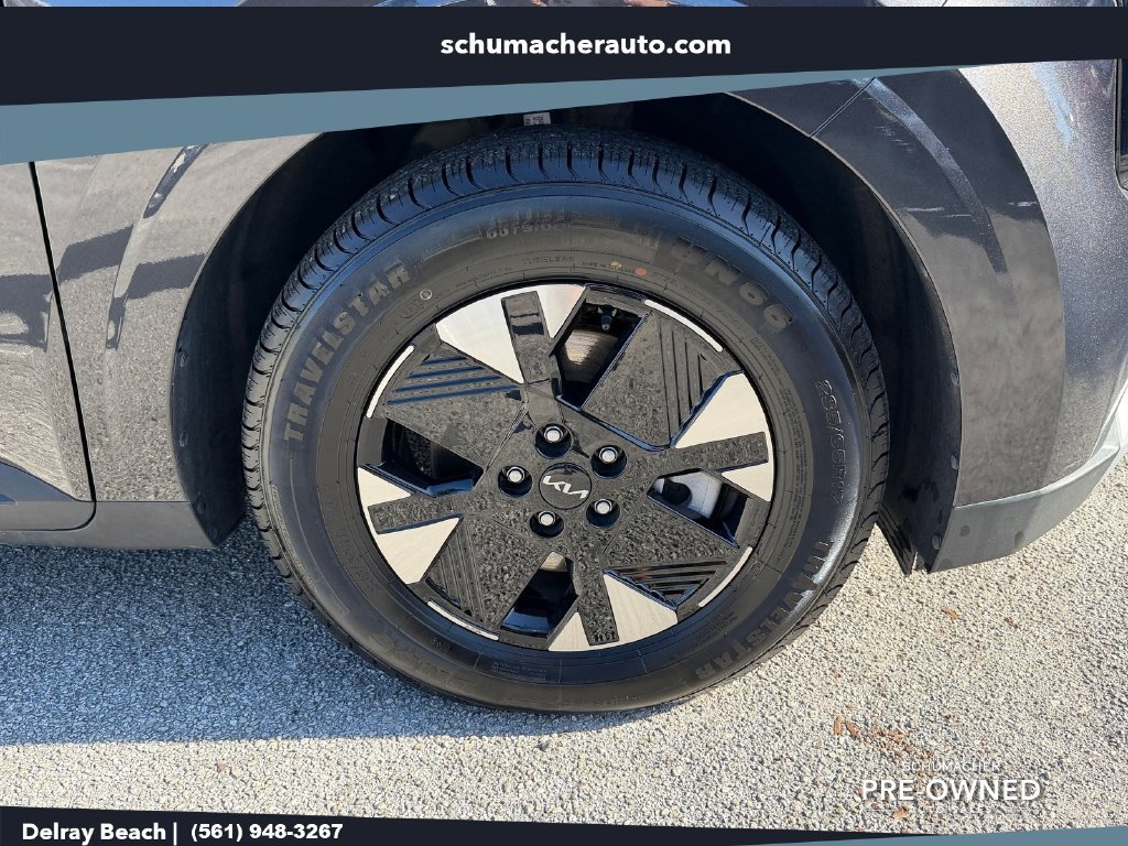 Used 2026 Kia Carnival LXS FWD image 20