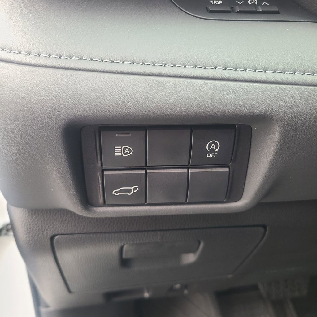 Used 2024 Toyota Highlander XSE image 25