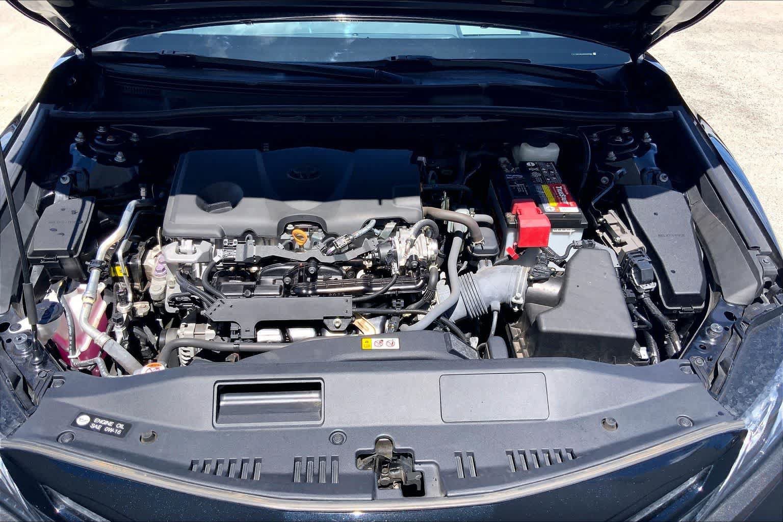 Used 2022 Toyota Camry XSE FWD image 9