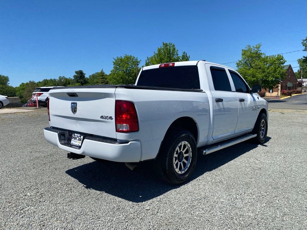 Used 2018 RAM 1500 Express AWD/4WD image 3