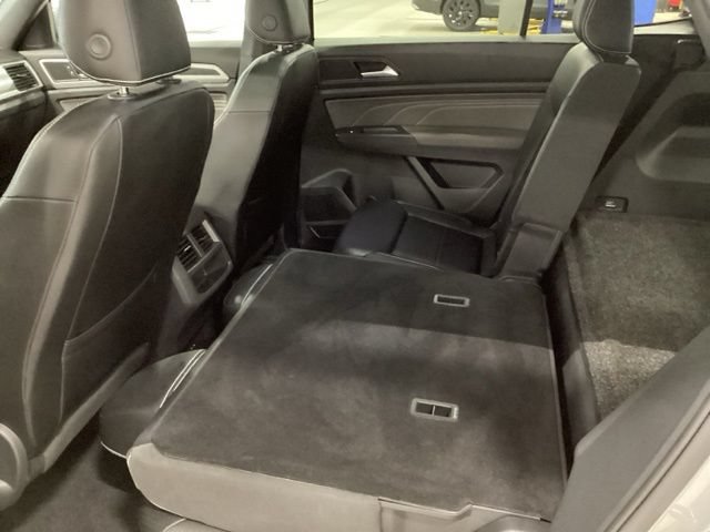 Used 2021 Volkswagen Atlas Cross Sport SEL R-Line AWD/4WD image 14