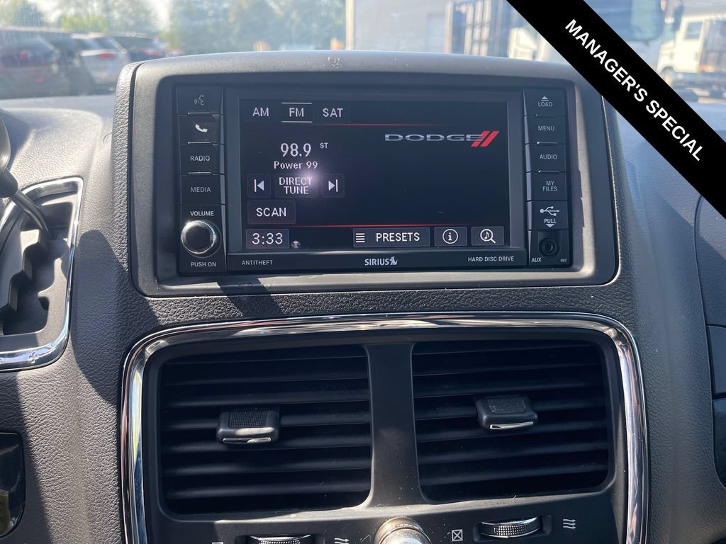 Used 2016 Dodge Grand Caravan SXT FWD image 22