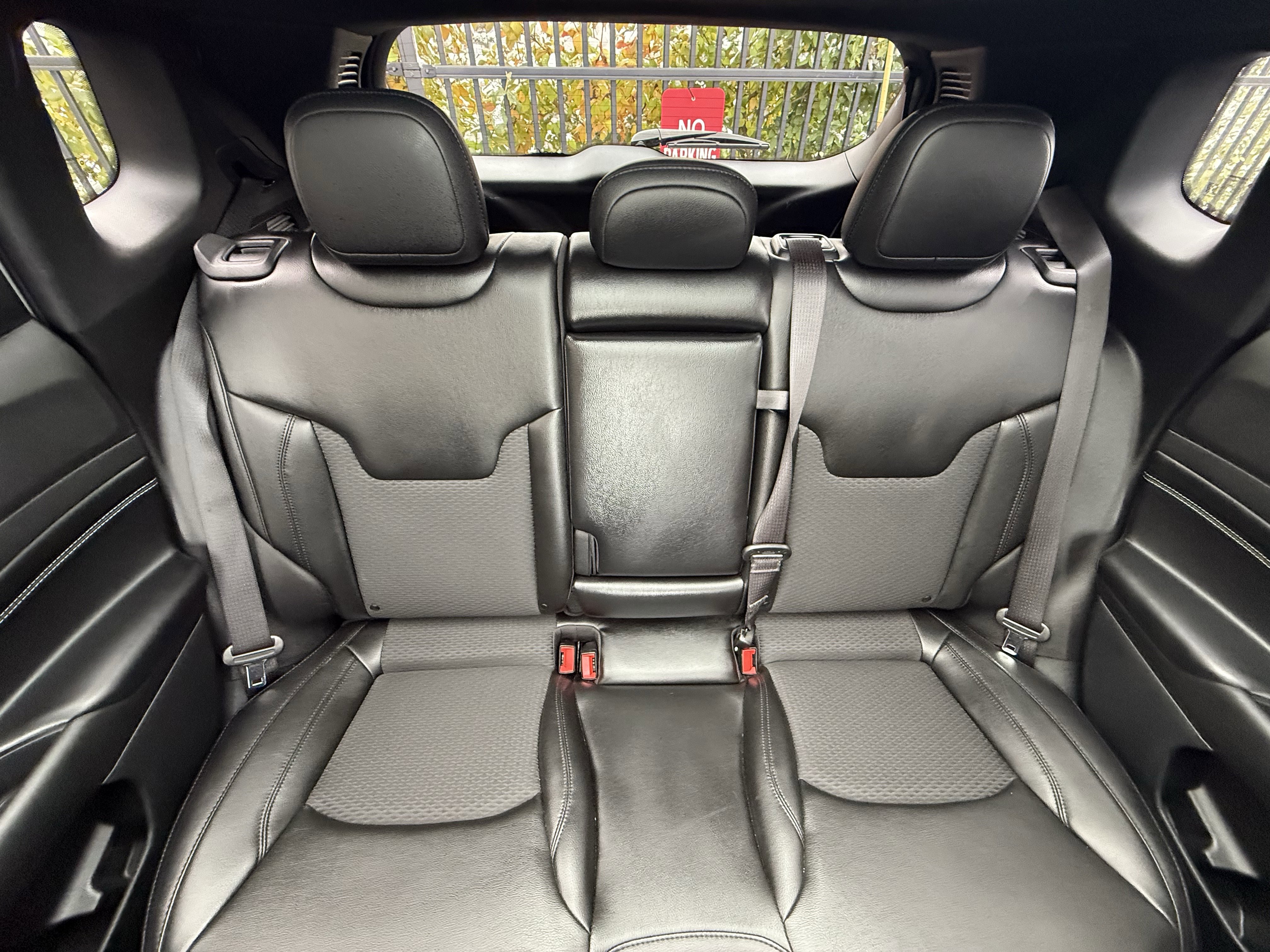 Used 2022 Jeep Compass Altitude w/ Sun and Sound Group image 28