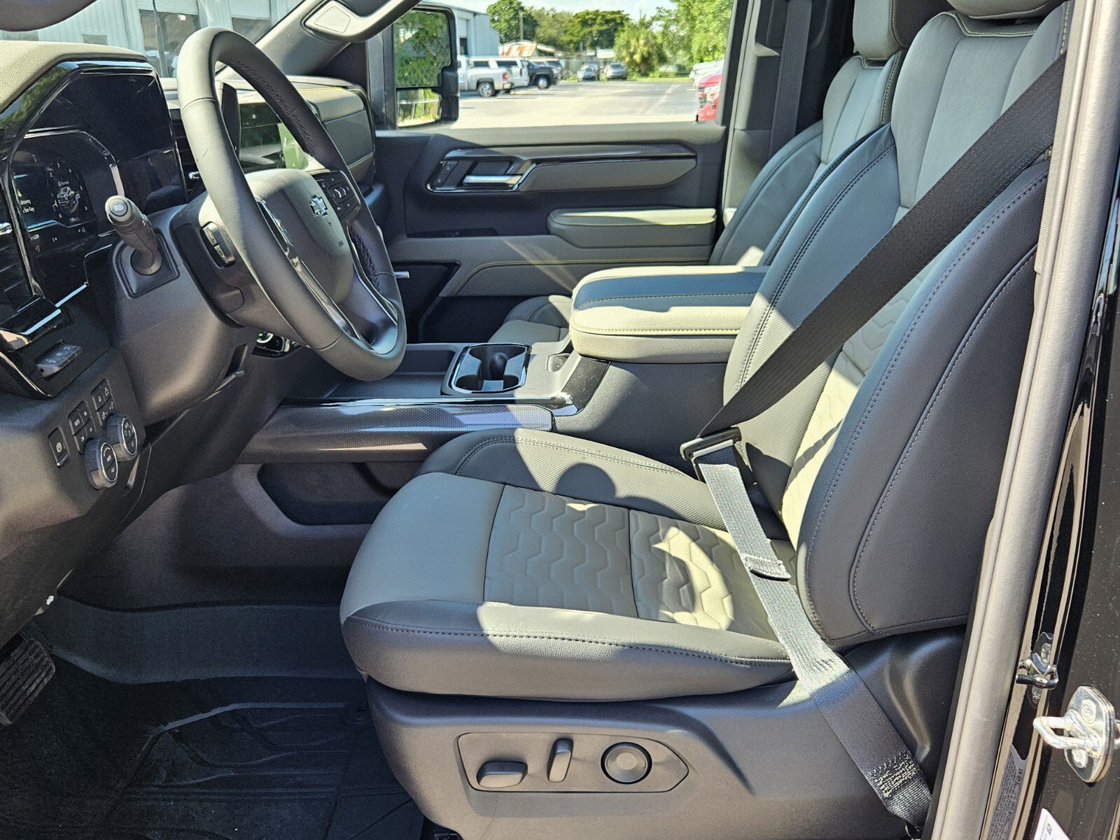 New 2025 Chevrolet Silverado 2500 ZR2 w/ Technology Package image 3