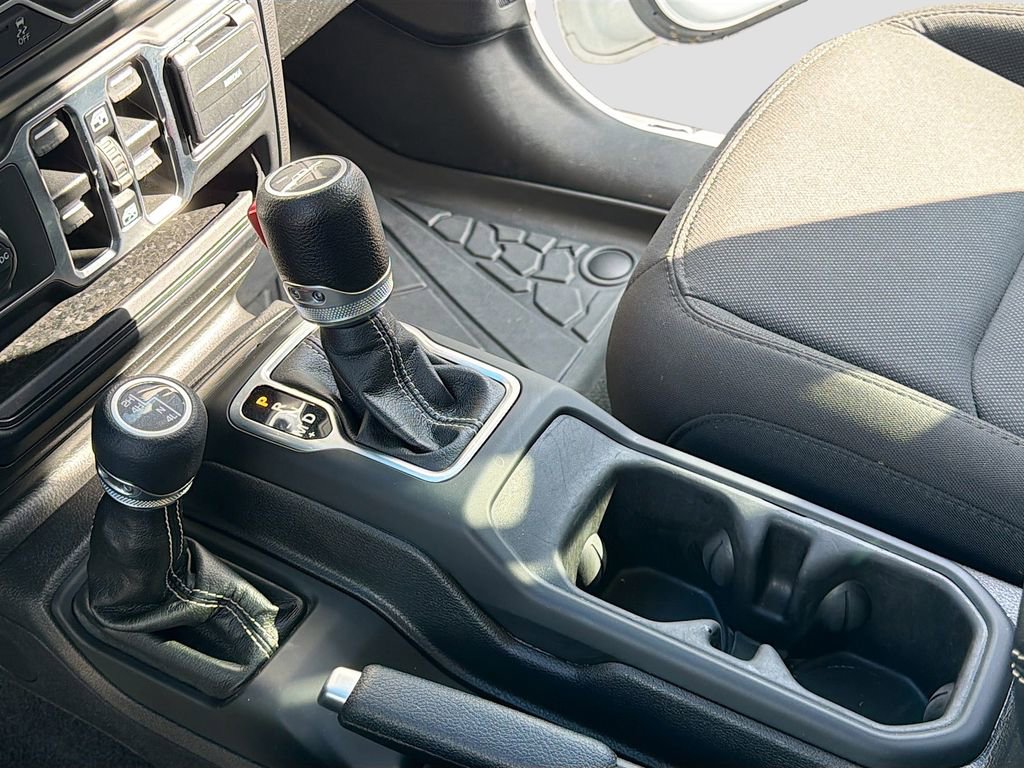 Used 2023 Jeep Gladiator Overland image 29