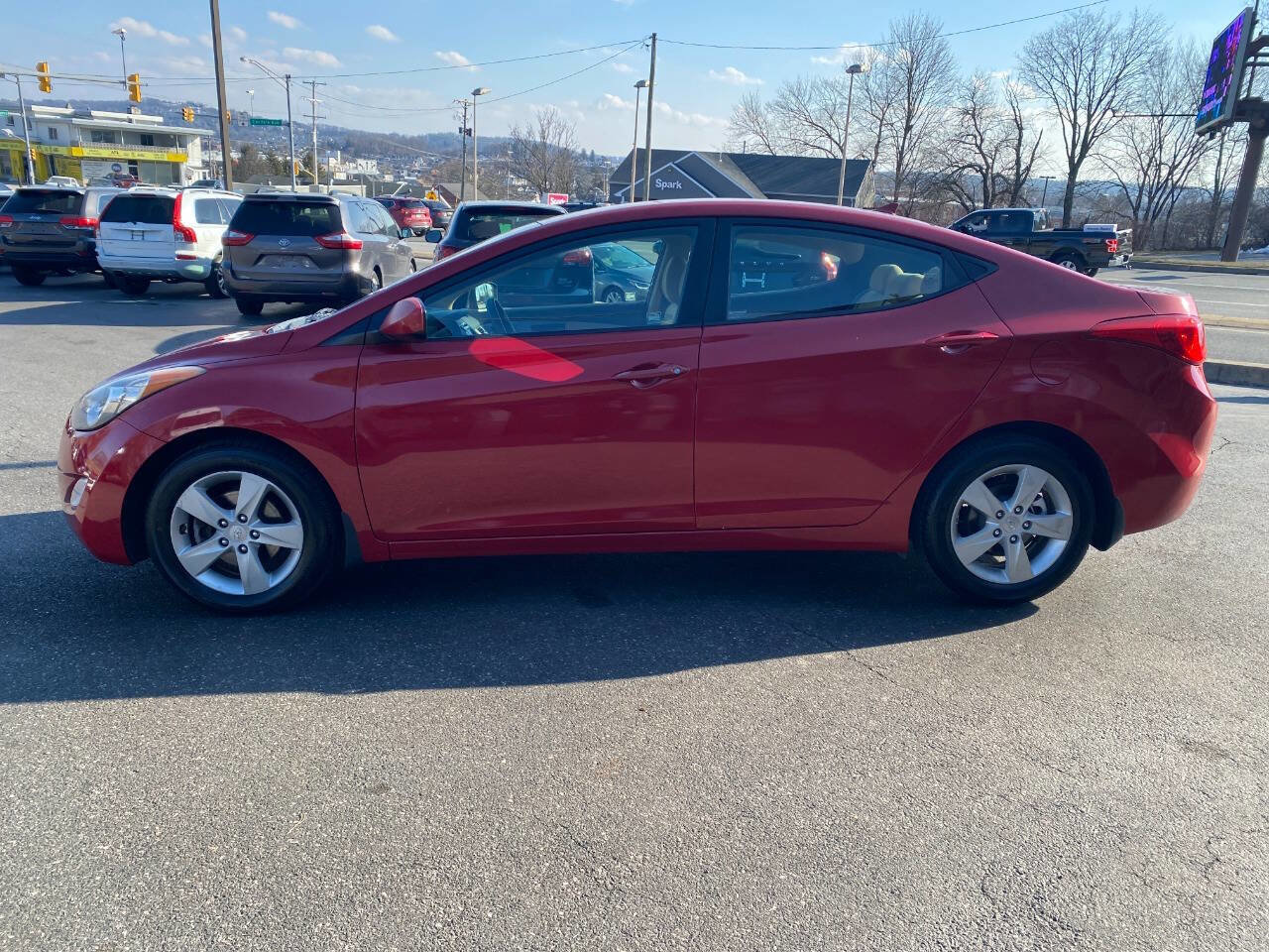 Used 2013 Hyundai Elantra GLS w/ Preferred Pkg image 6