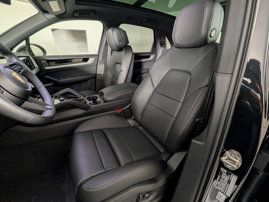 New 2026 Porsche Cayenne AWD/4WD image 5