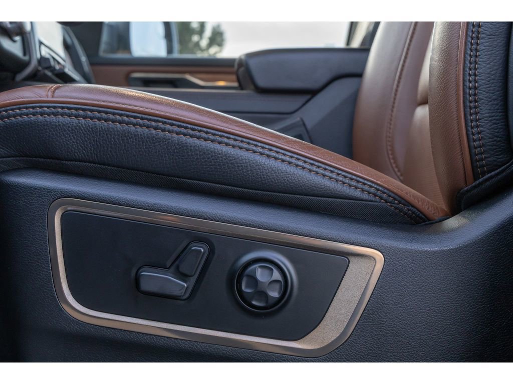 Used 2022 RAM 1500 Limited w/ Cold Weather Group AWD/4WD image 17