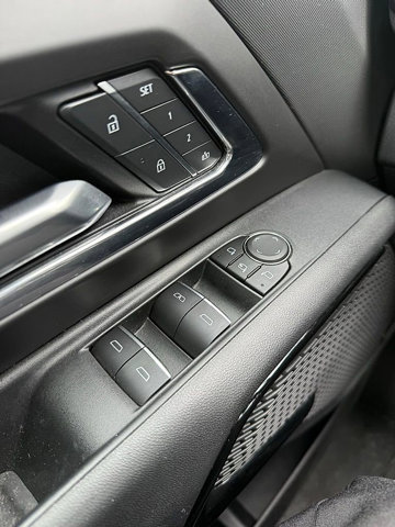 Used 2025 Chevrolet Silverado EV LT image 30