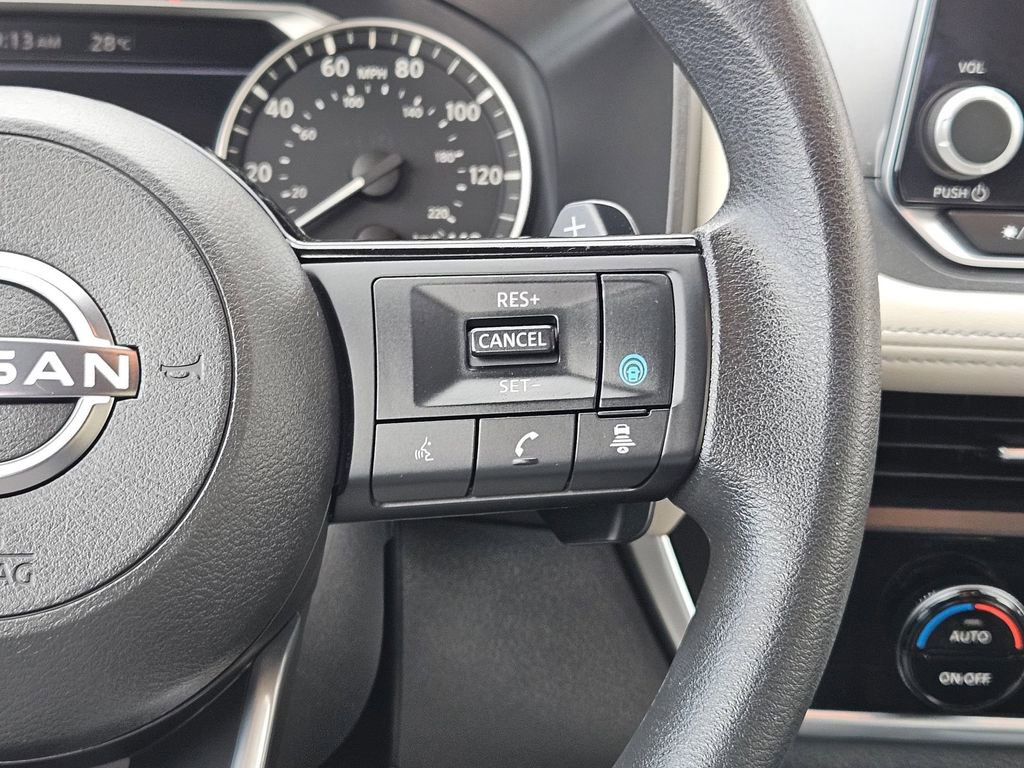 Used 2023 Nissan Rogue SV image 24