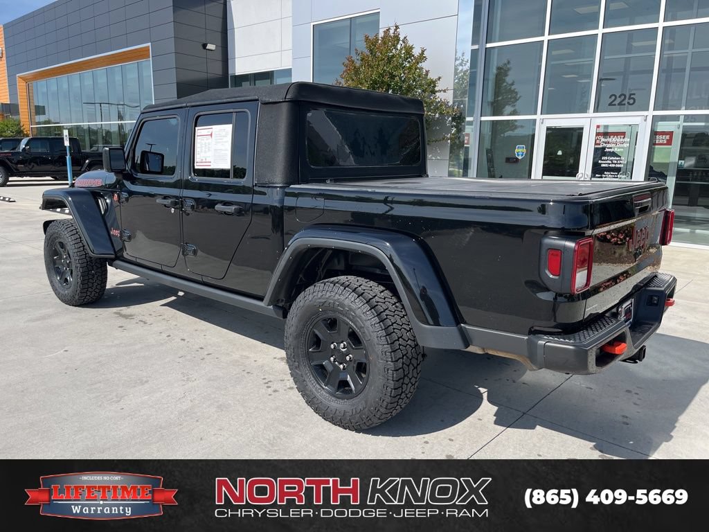 Used 2023 Jeep Gladiator Mojave w/ Cold Weather Group AWD/4WD image 17