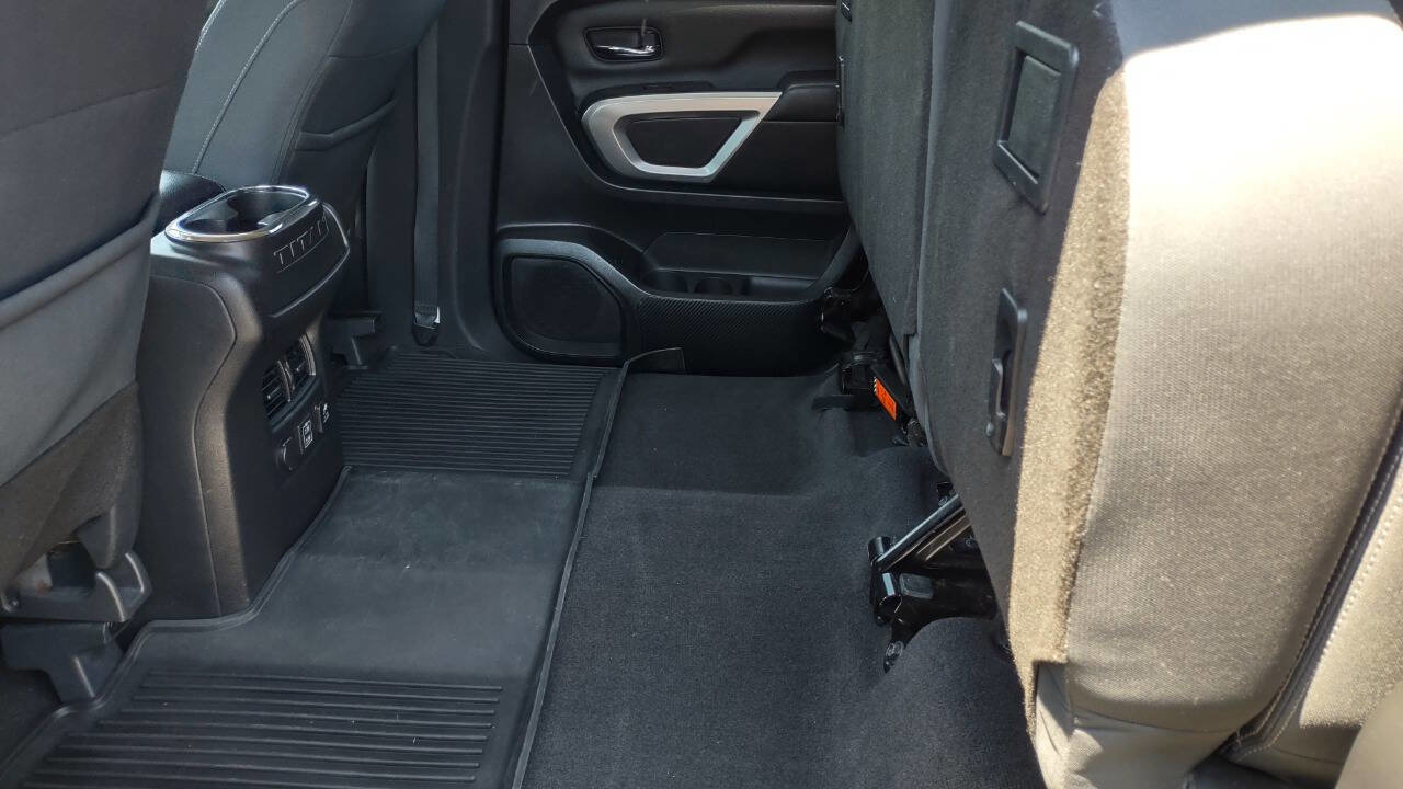 Used 2022 Nissan Titan SV w/ SV Convenience Package image 36