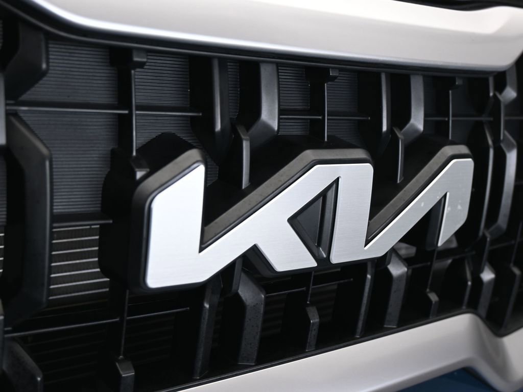 Used 2025 Kia Telluride EX w/ EX Captain's Chair Package image 51
