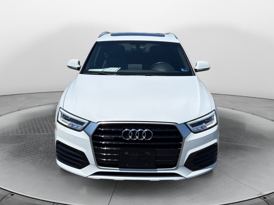 Used 2018 Audi Q3 2.0T Premium Plus w/ Premium Plus Package AWD/4WD image 2