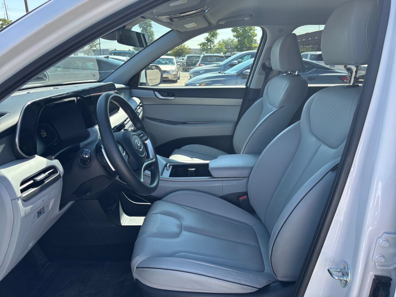 Used 2025 Hyundai Palisade SEL FWD image 29