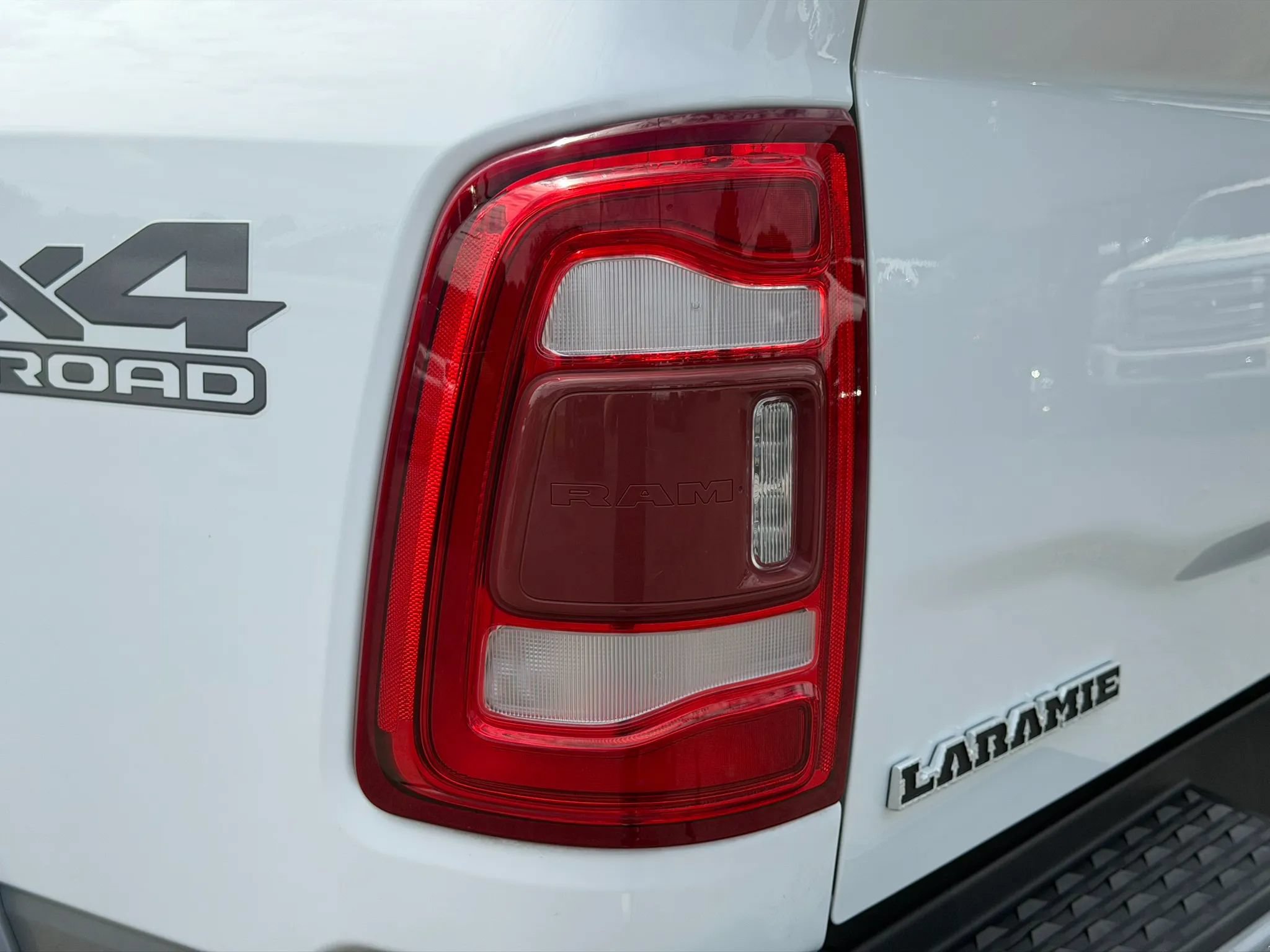 Used 2020 RAM 2500 Laramie AWD/4WD image 17