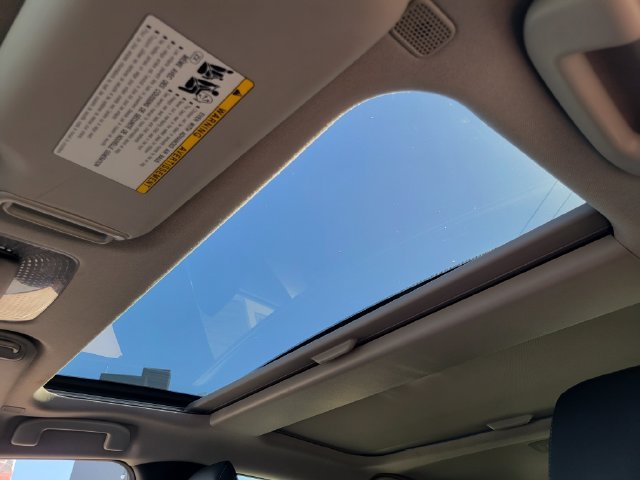 Used 2024 Toyota Prius XLE FWD image 20
