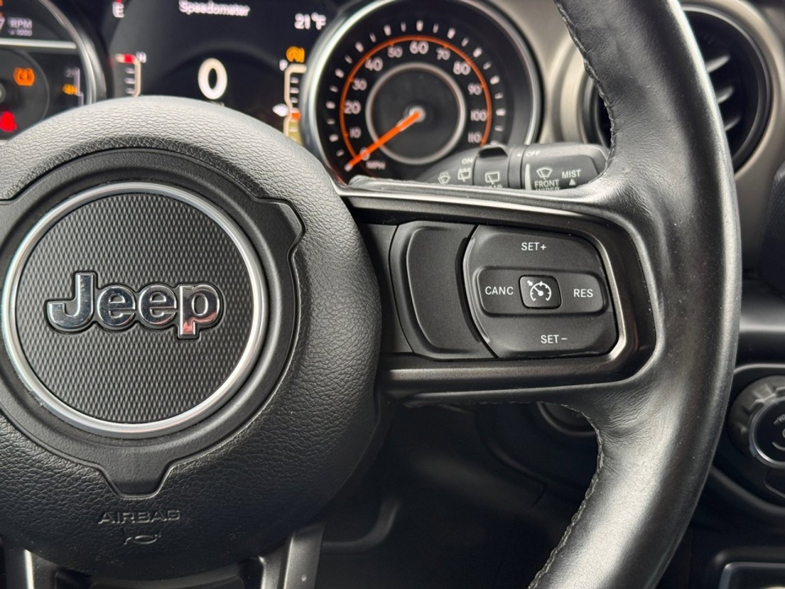 Used 2018 Jeep Wrangler Unlimited Sport S image 25