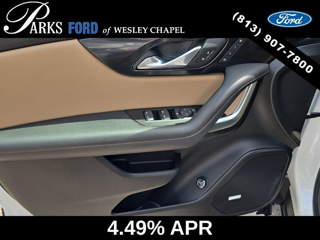 Used 2024 Chevrolet Blazer Premier w/ Enhanced Convenience Package FWD image 17