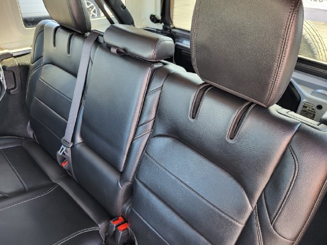 Used 2023 Jeep Wrangler Unlimited Sahara AWD/4WD image 27