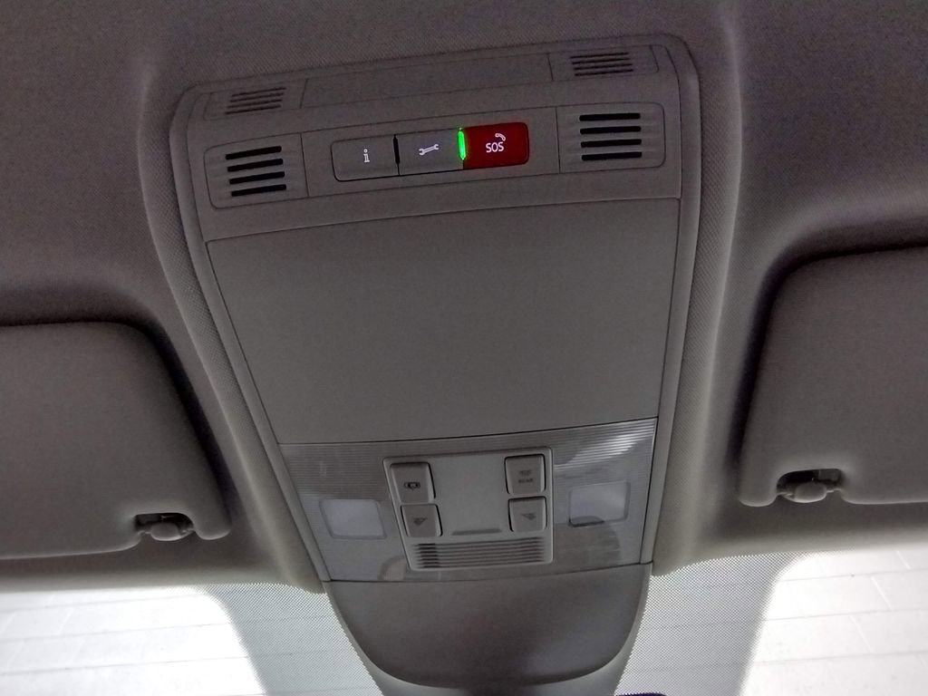 New 2026 Volkswagen Taos S image 30