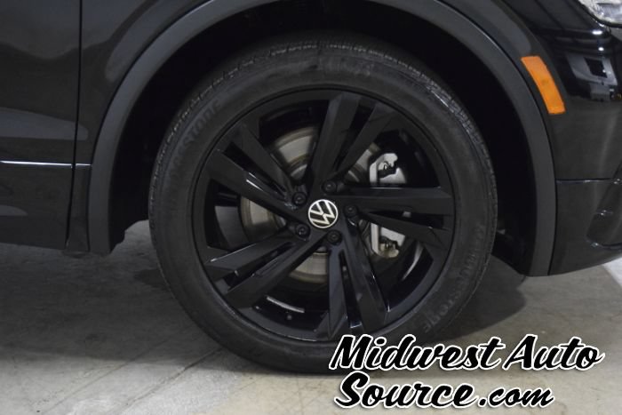 Used 2023 Volkswagen Tiguan SE R-Line AWD/4WD image 10