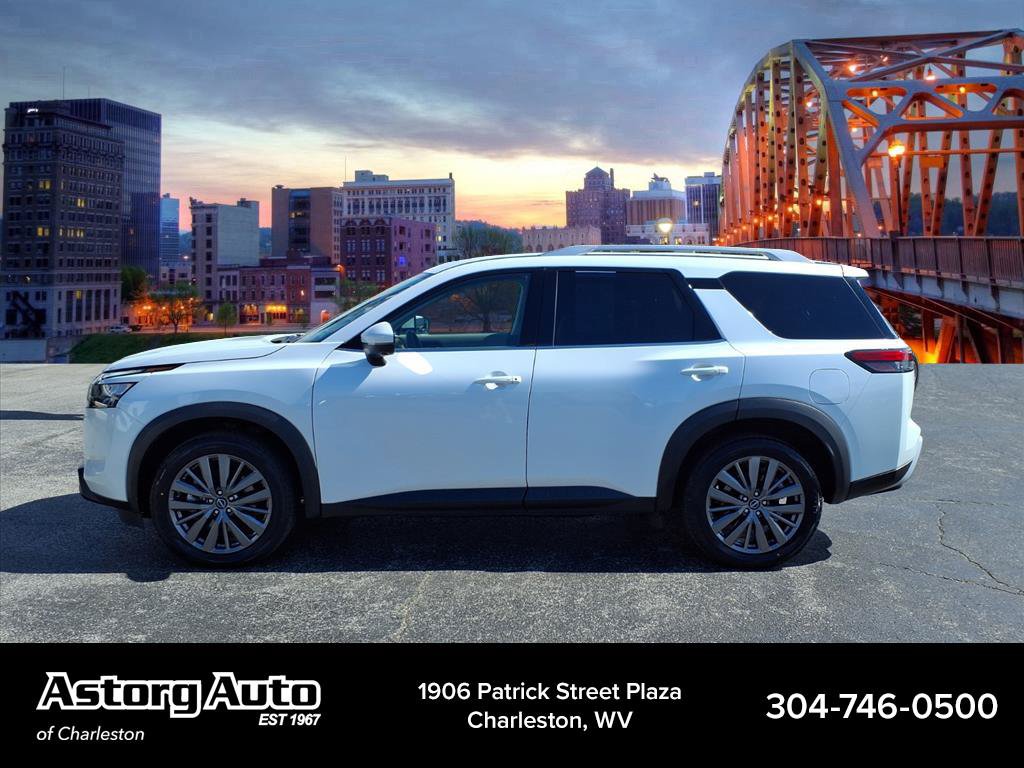Used 2025 Nissan Pathfinder SL w/ SL Premium Package AWD/4WD image 6