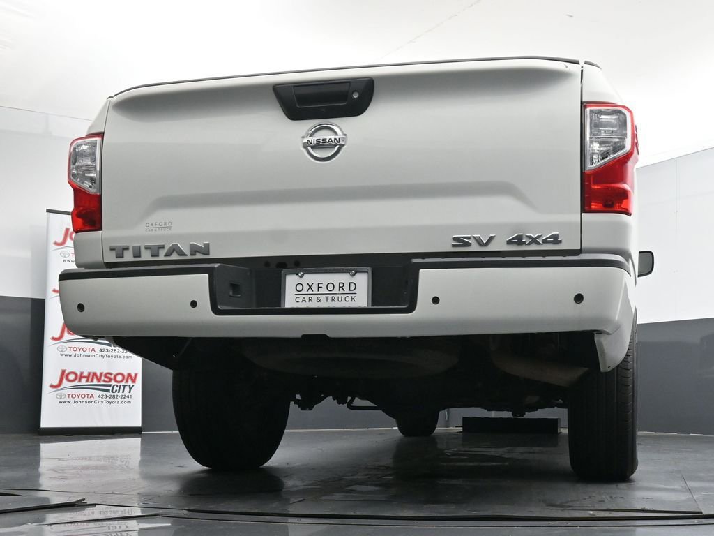 Used 2022 Nissan Titan SV image 35