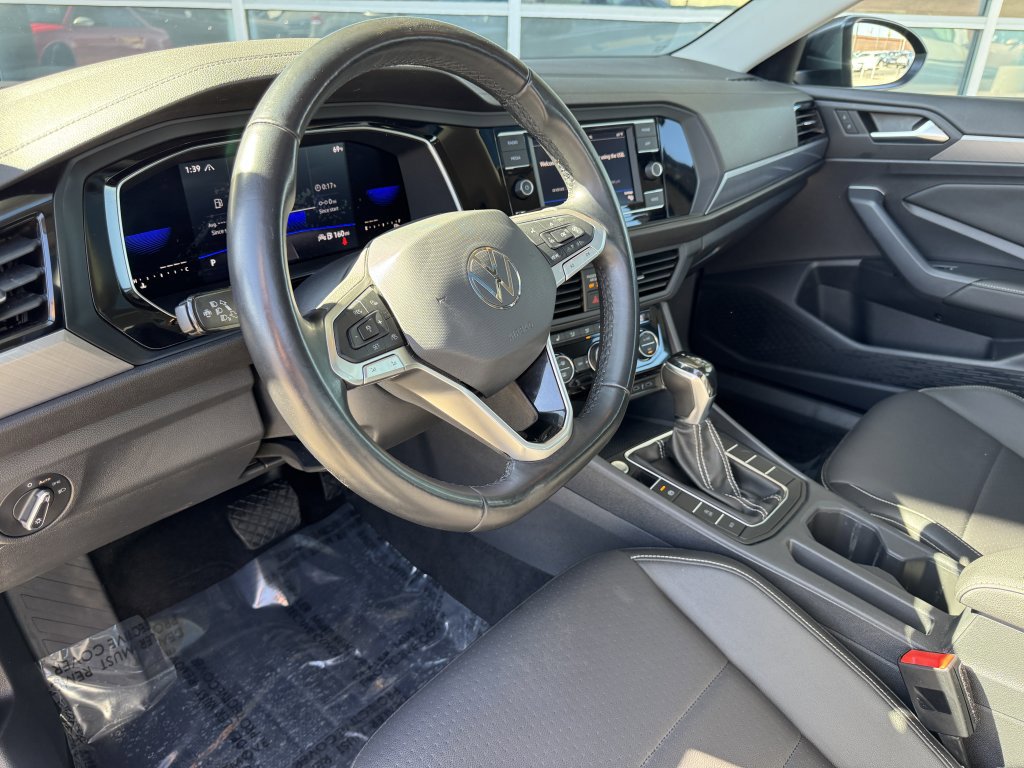 Used 2022 Volkswagen Jetta SE w/ Panoramic Sunroof Package image 31