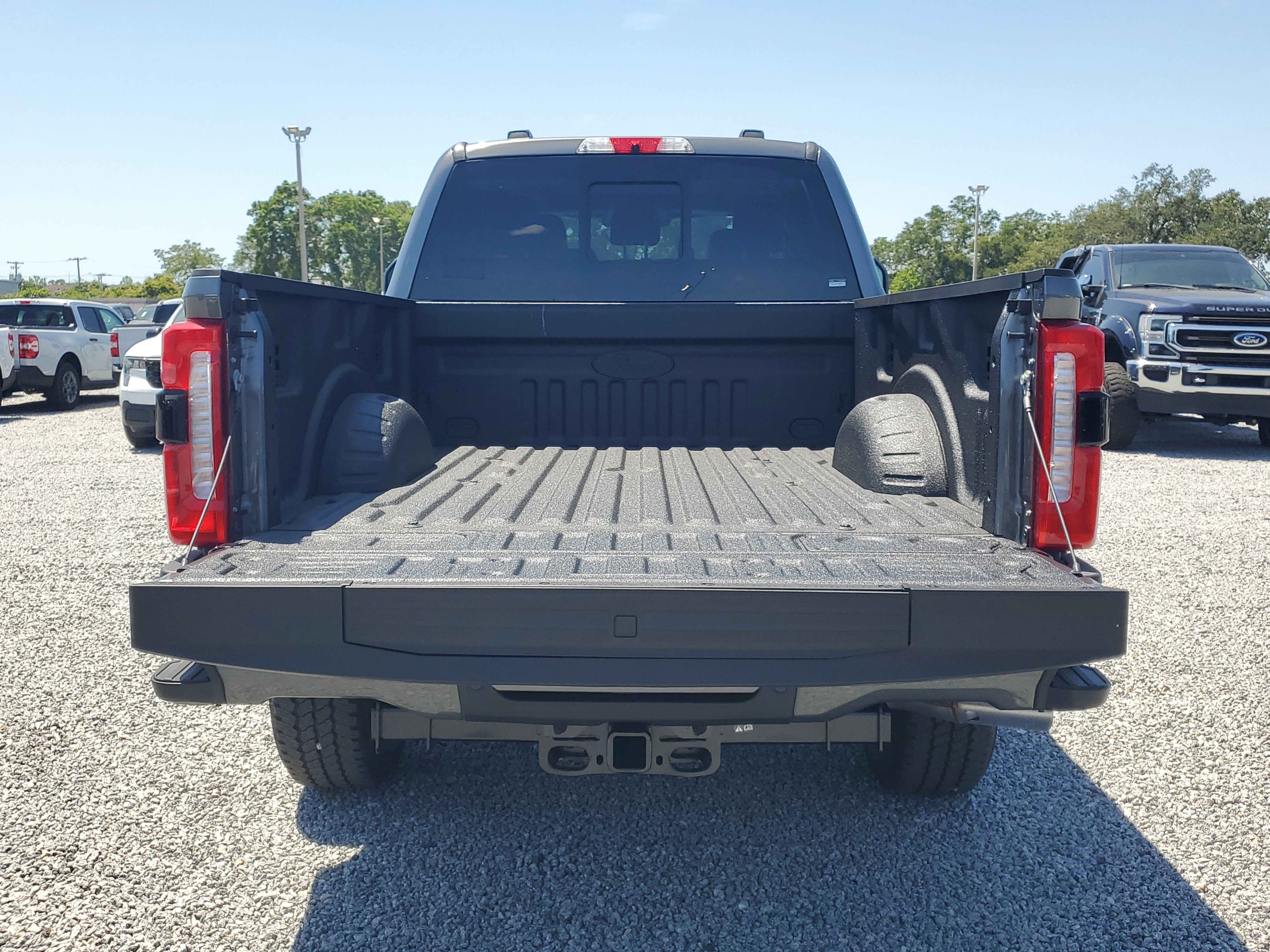 New 2025 Ford F250 Lariat w/ Lariat Ultimate Package image 9