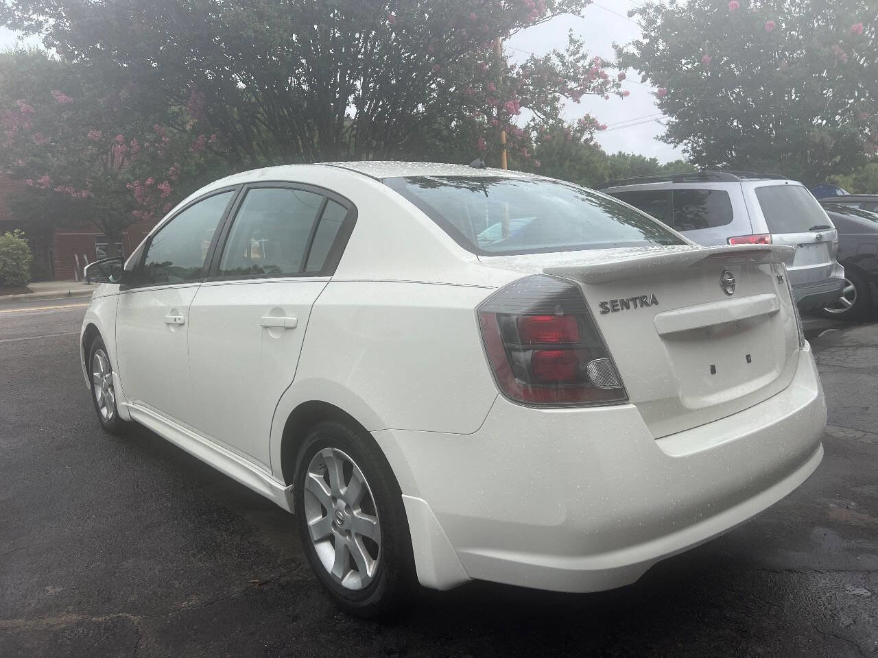 Used 2011 Nissan Sentra 2.0 SR w/ Convenience Pkg image 3