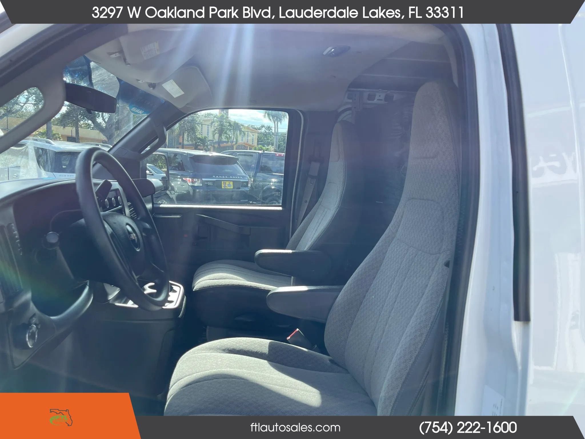 Used 2017 GMC Savana 3500 Extended image 25