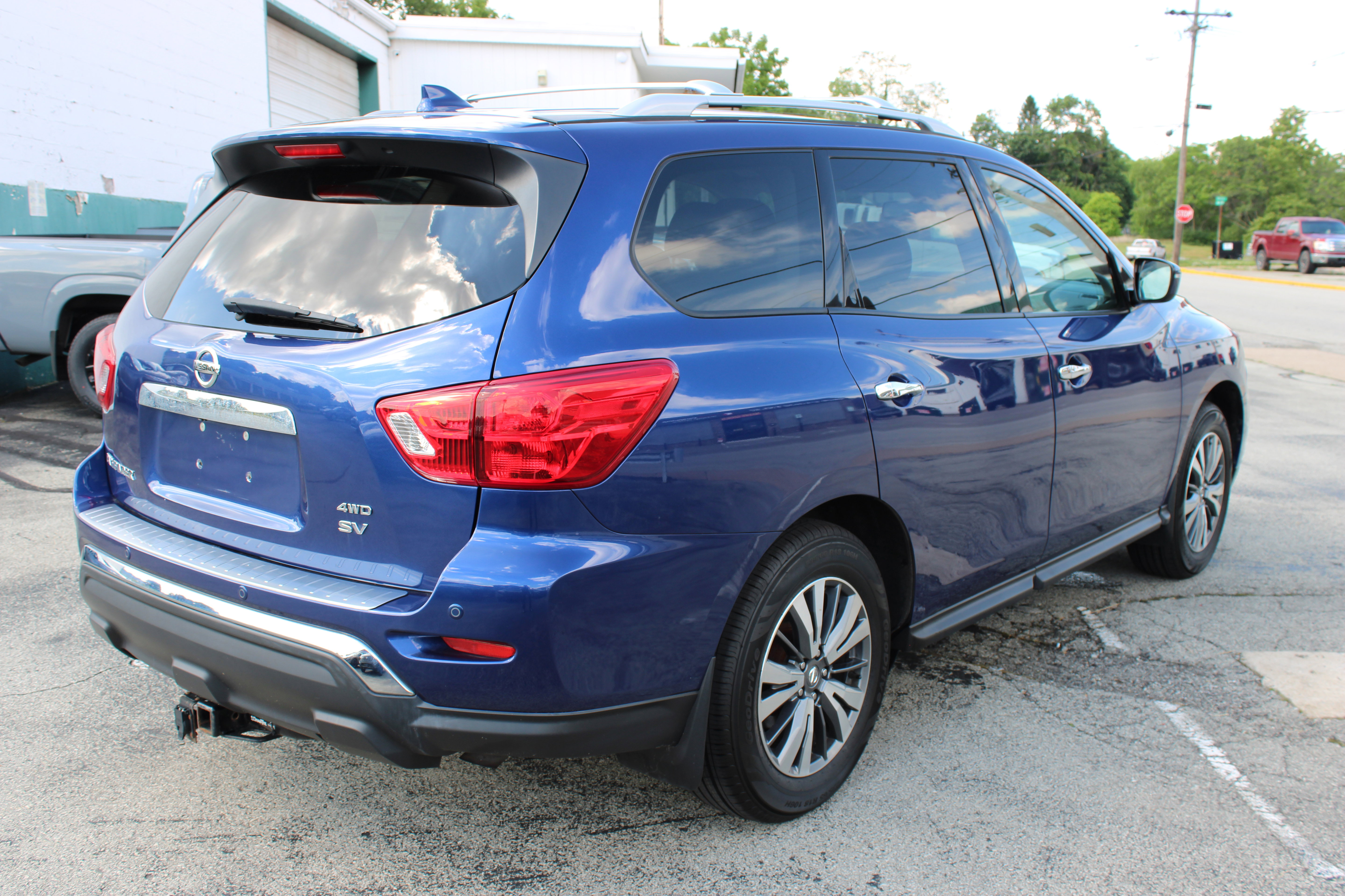 Used 2020 Nissan Pathfinder SV AWD/4WD image 8
