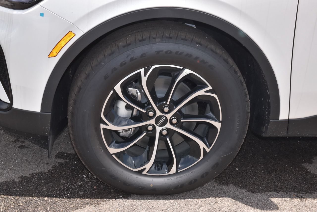 New 2026 Lincoln Nautilus Premier w/ Equipment Group 102A AWD/4WD image 39