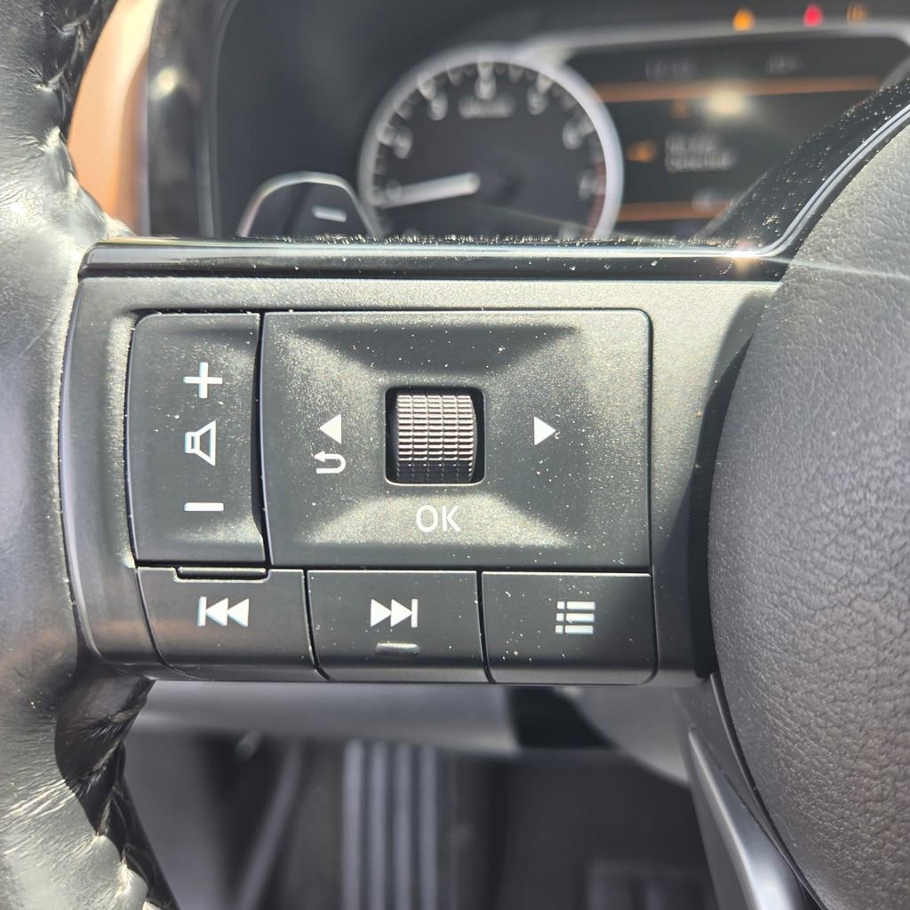 Used 2022 Nissan Pathfinder Platinum w/ Cargo Package AWD/4WD image 15