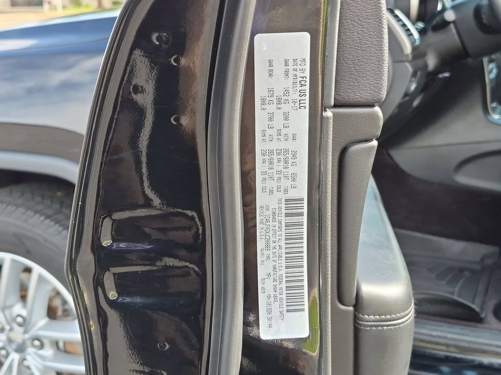 Used 2018 Jeep Grand Cherokee Laredo AWD/4WD image 33