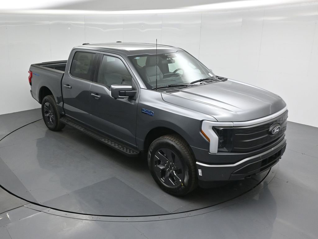New 2025 Ford F150 Lightning Lariat image 40