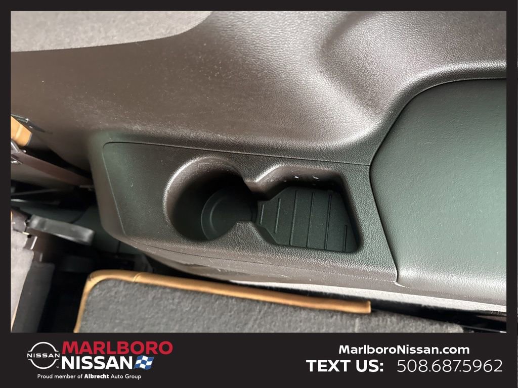 Used 2022 Cadillac Escalade Premium Luxury w/ Performance Package image 17