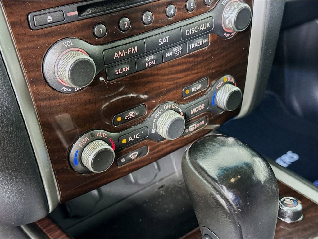 Used 2016 Nissan Pathfinder Platinum AWD/4WD image 16