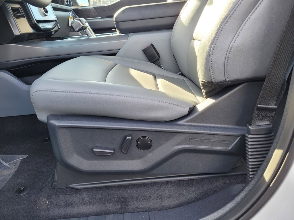 New 2025 Ford F150 Lightning Flash AWD/4WD image 43