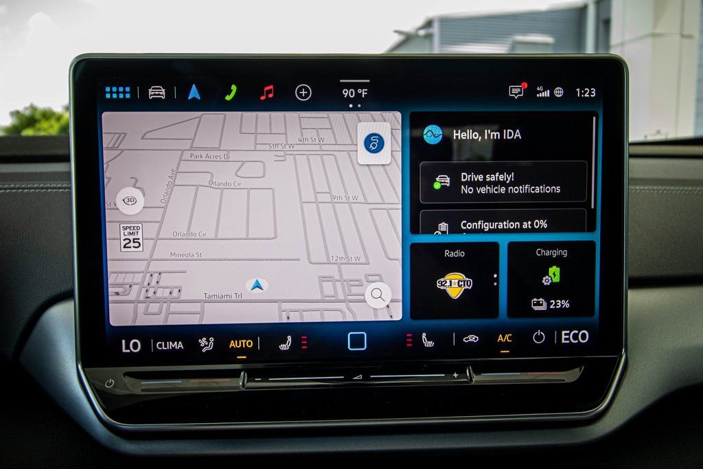 New 2025 Volkswagen ID.4 Pro RWD image 3