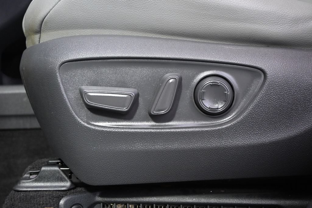 Used 2021 Toyota Sienna XLE w/ XLE Plus Package AWD/4WD image 14