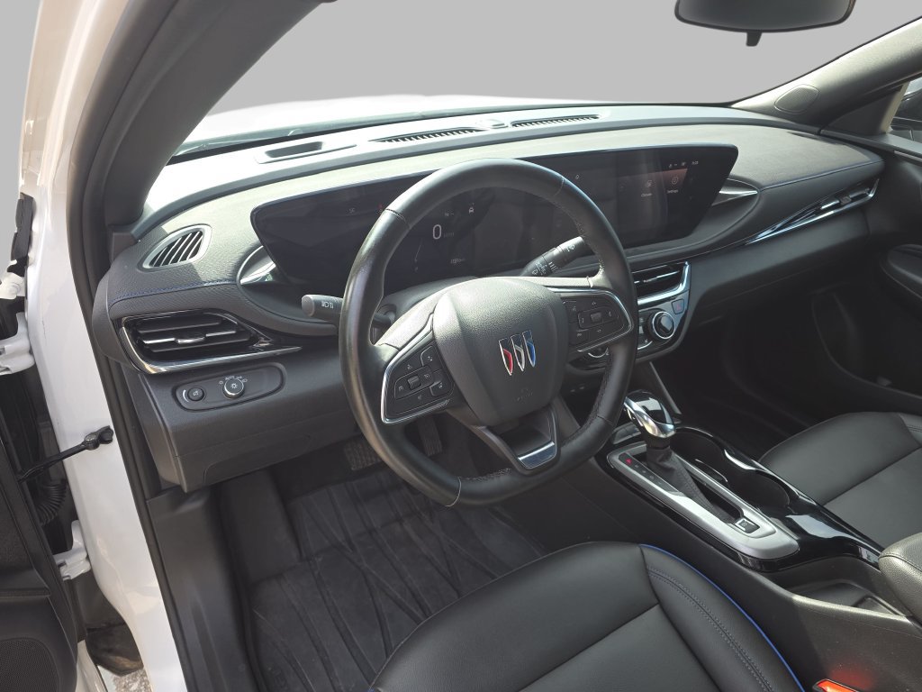 Certified 2024 Buick Envista Sport Touring w/ Convenience I Package FWD image 17