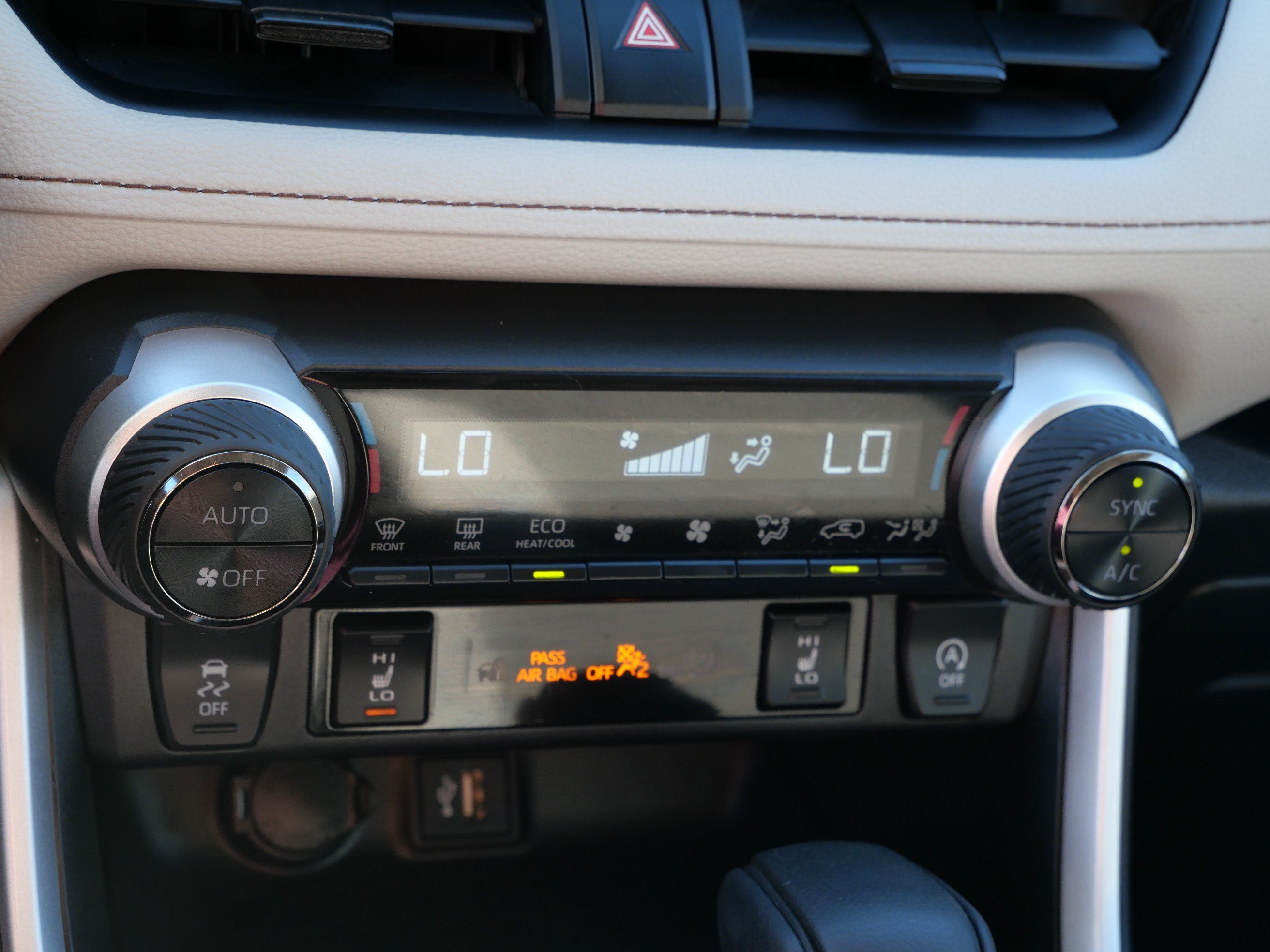 Used 2023 Toyota RAV4 XLE w/ Convenience Package AWD/4WD image 23